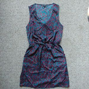 Feather Pattern Dress with Pockets!